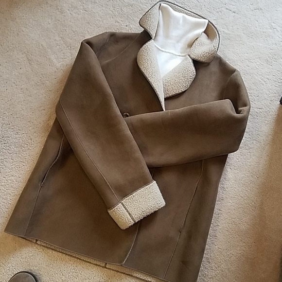 Faux suede and lambskin coat. - Picture 4 of 4